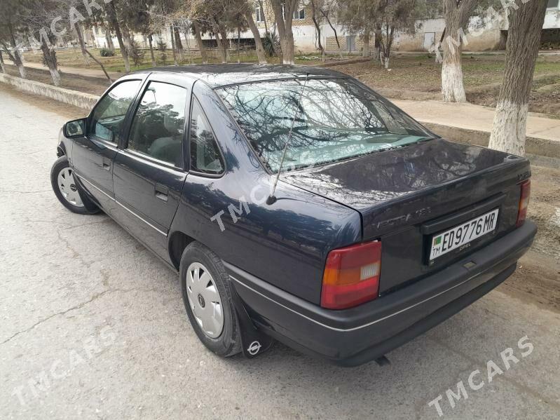 Opel Vectra 1991 - 31 000 TMT - Мары - img 4