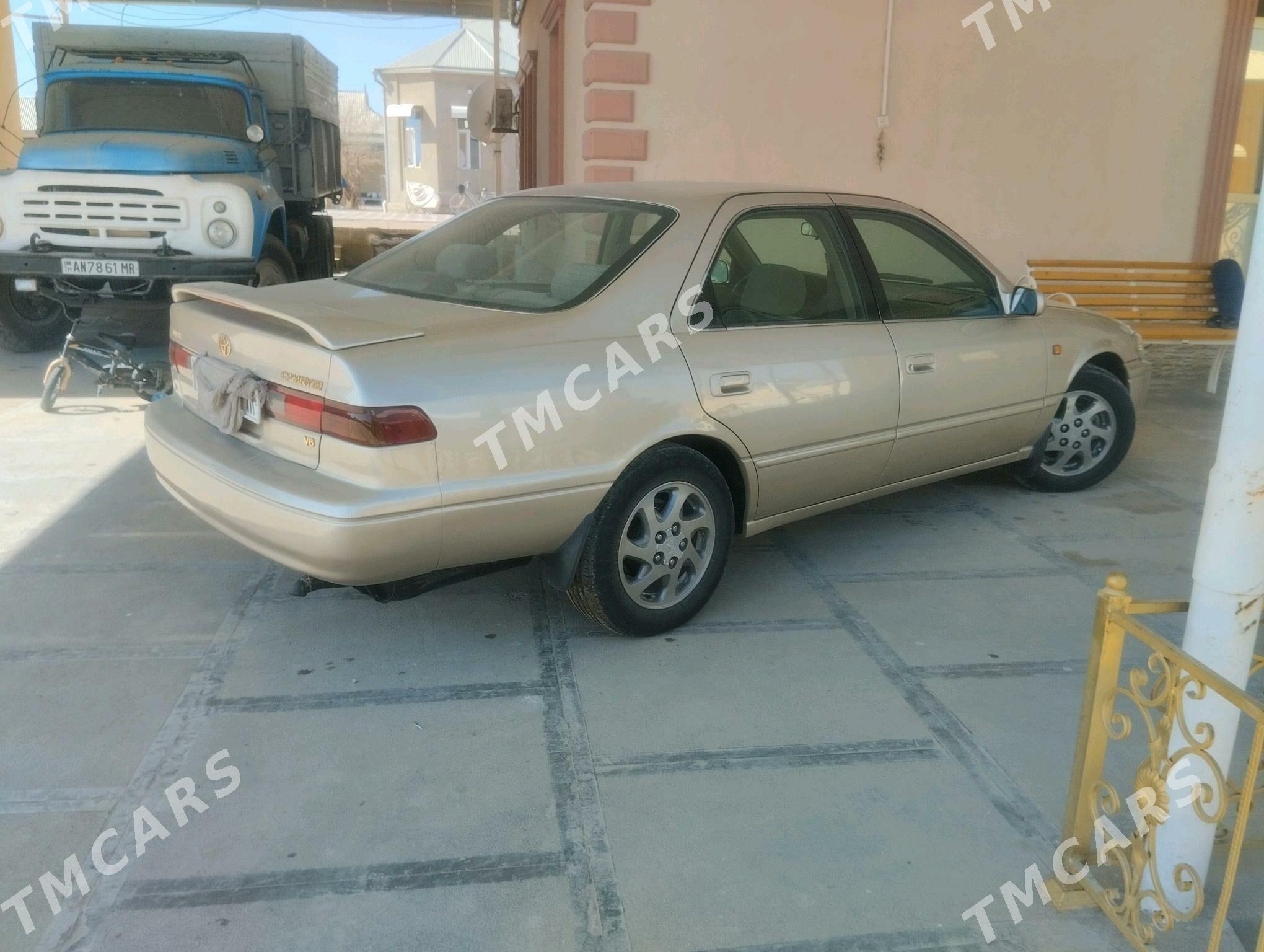 Toyota Camry 1999 - 118 000 TMT - Мары - img 8