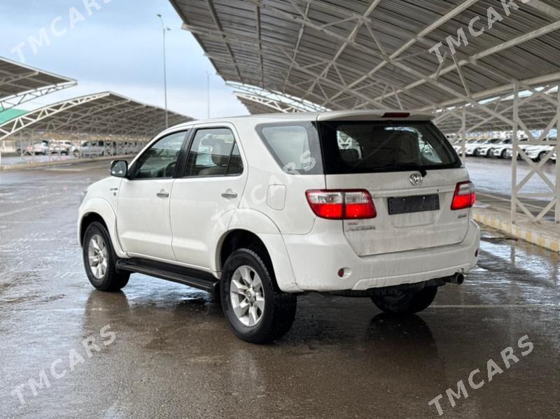 Toyota Fortuner 2010 - 236 000 TMT - Aşgabat - img 6