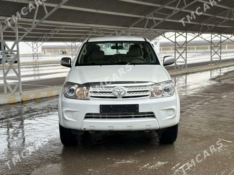 Toyota Fortuner 2010 - 236 000 TMT - Aşgabat - img 5