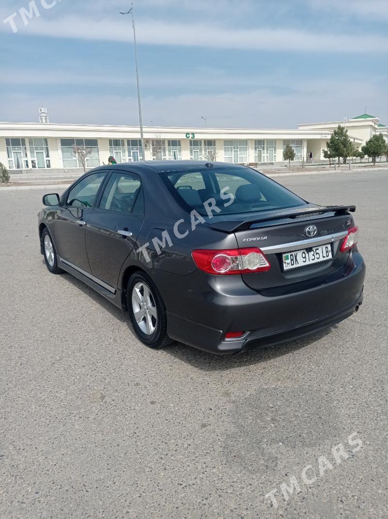 Toyota Corolla 2013 - 140 000 TMT - Туркменабат - img 2