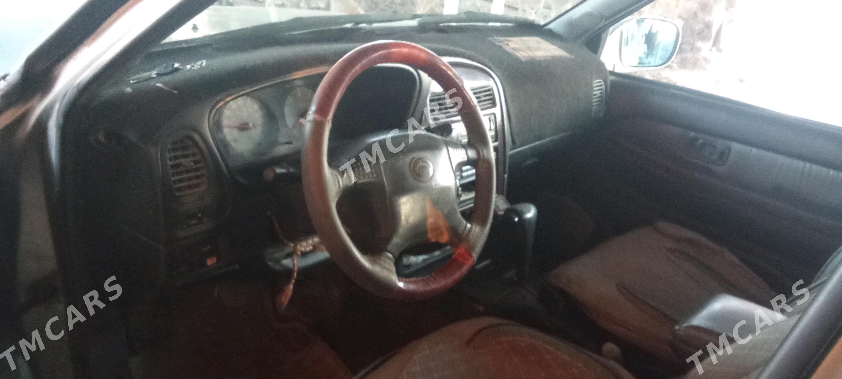 Infiniti QX4 1999 - 100 000 TMT - Гороглы (Тагта) - img 6