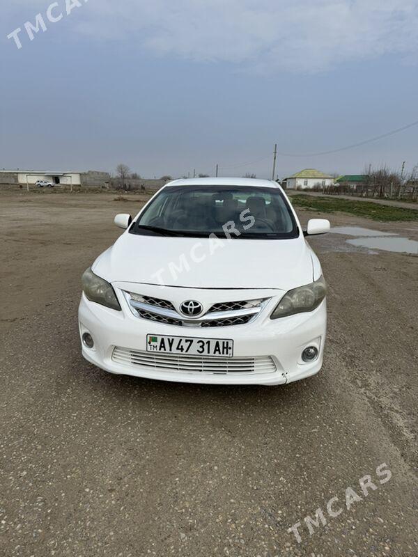 Toyota Corolla 2012 - 140 000 TMT - Ак-Бугдайский этрап - img 3