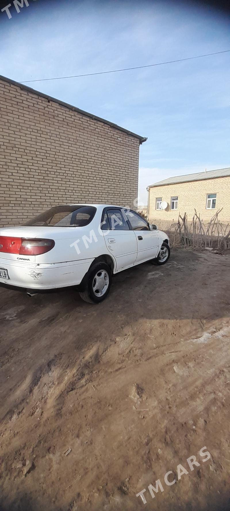 Toyota Carina 1994 - 32 000 TMT - Халач - img 2