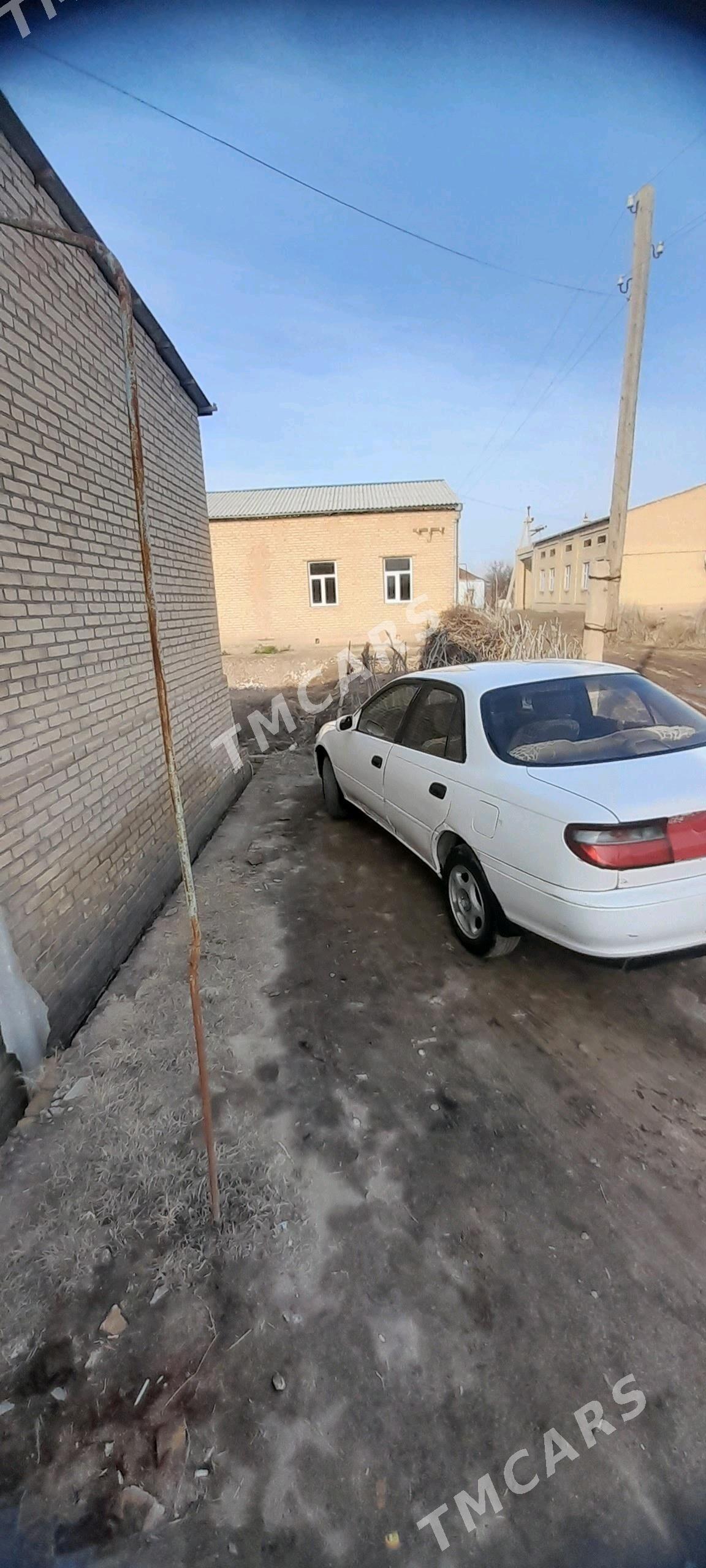 Toyota Carina 1994 - 32 000 TMT - Халач - img 7