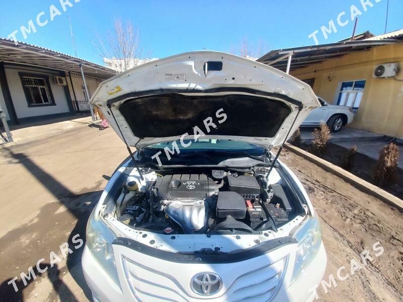 Toyota Camry 2010 - 215 000 TMT - Дашогуз - img 2