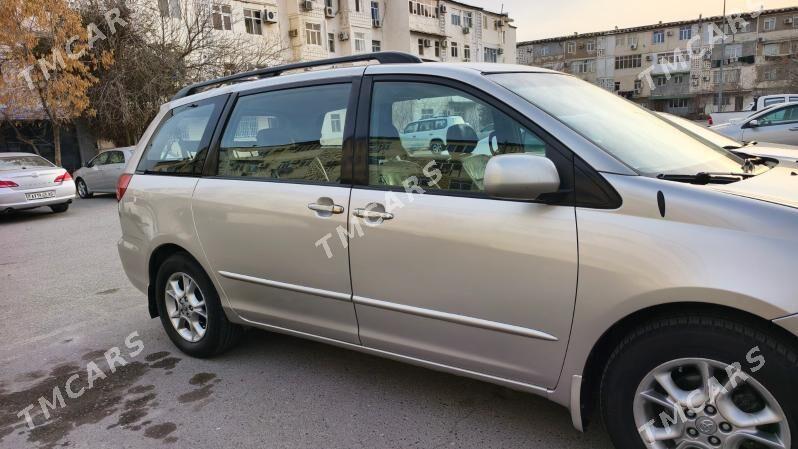 Toyota Sienna 2004 - 190 000 TMT - Aşgabat - img 10