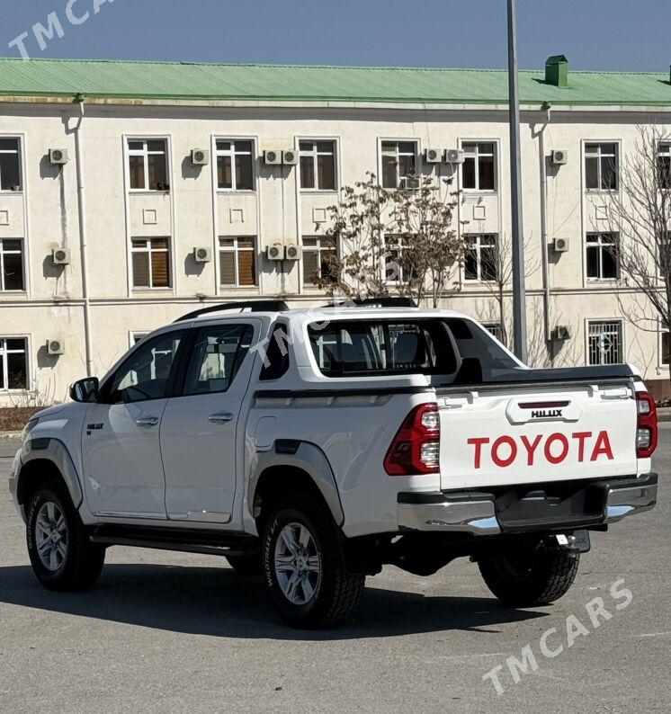 Toyota Hilux 2019 - 450 000 TMT - Aşgabat - img 4