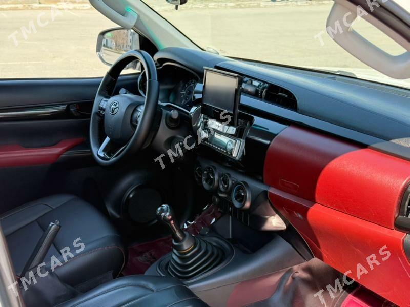 Toyota Hilux 2019 - 450 000 TMT - Aşgabat - img 2