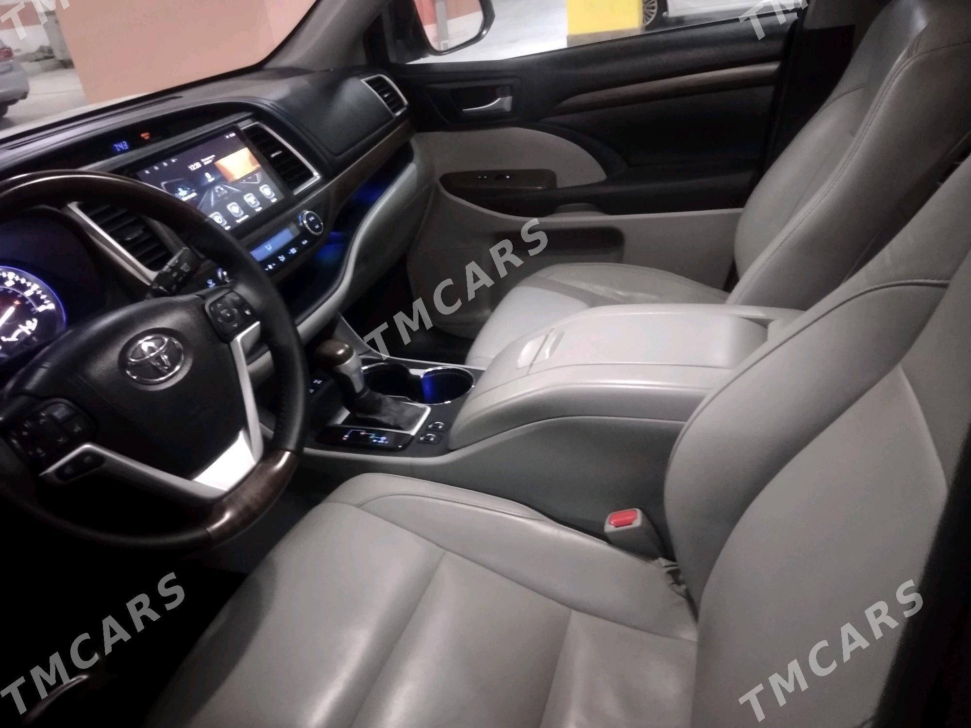 Toyota Highlander 2017 - 370 000 TMT - Ашхабад - img 9