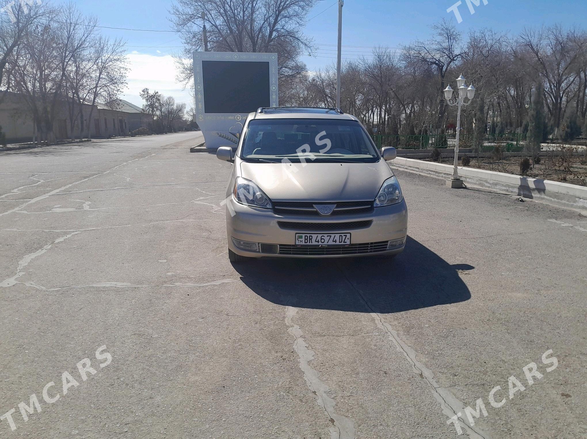 Toyota Sienna 2005 - 210 000 TMT - Губадаг - img 7