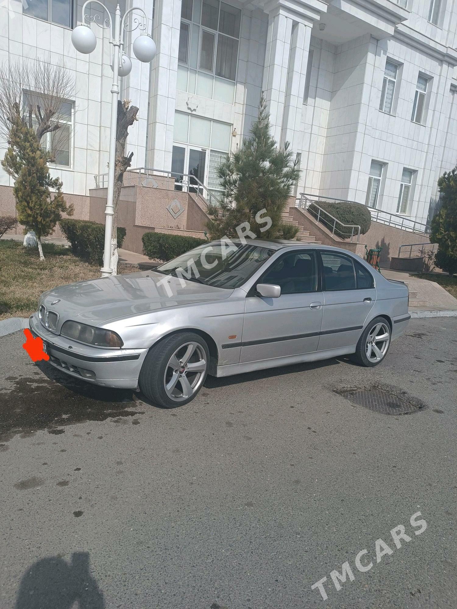 BMW E39 1998 - 70 000 TMT - Улица Ататурка - img 2