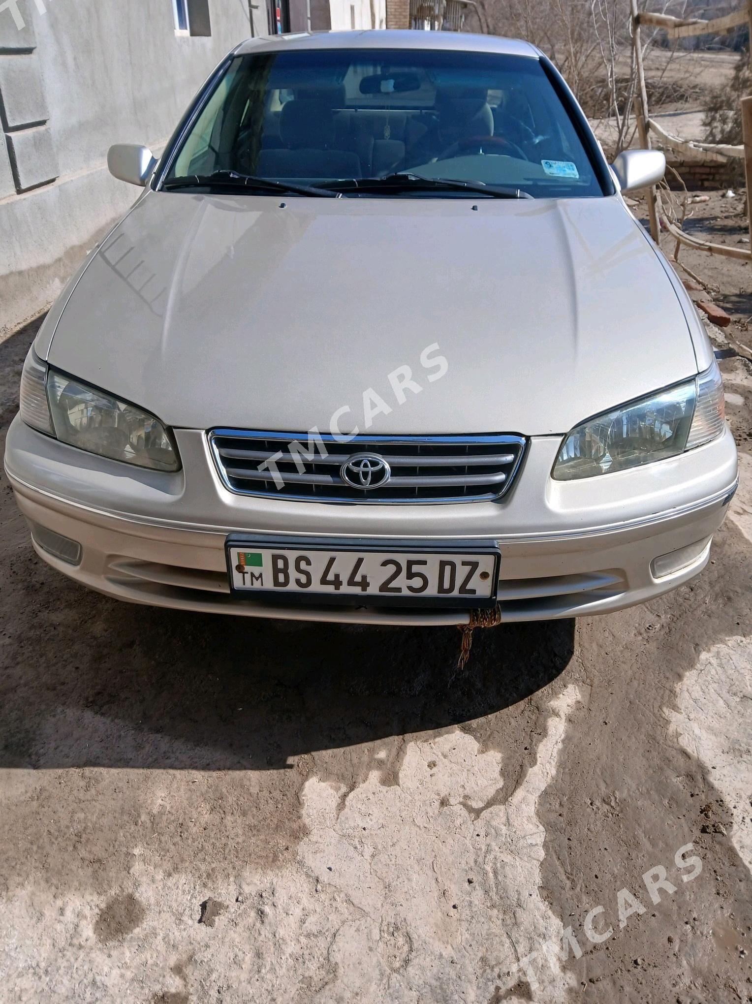 Toyota Camry 2001 - 145 000 TMT - Köneürgenç - img 3