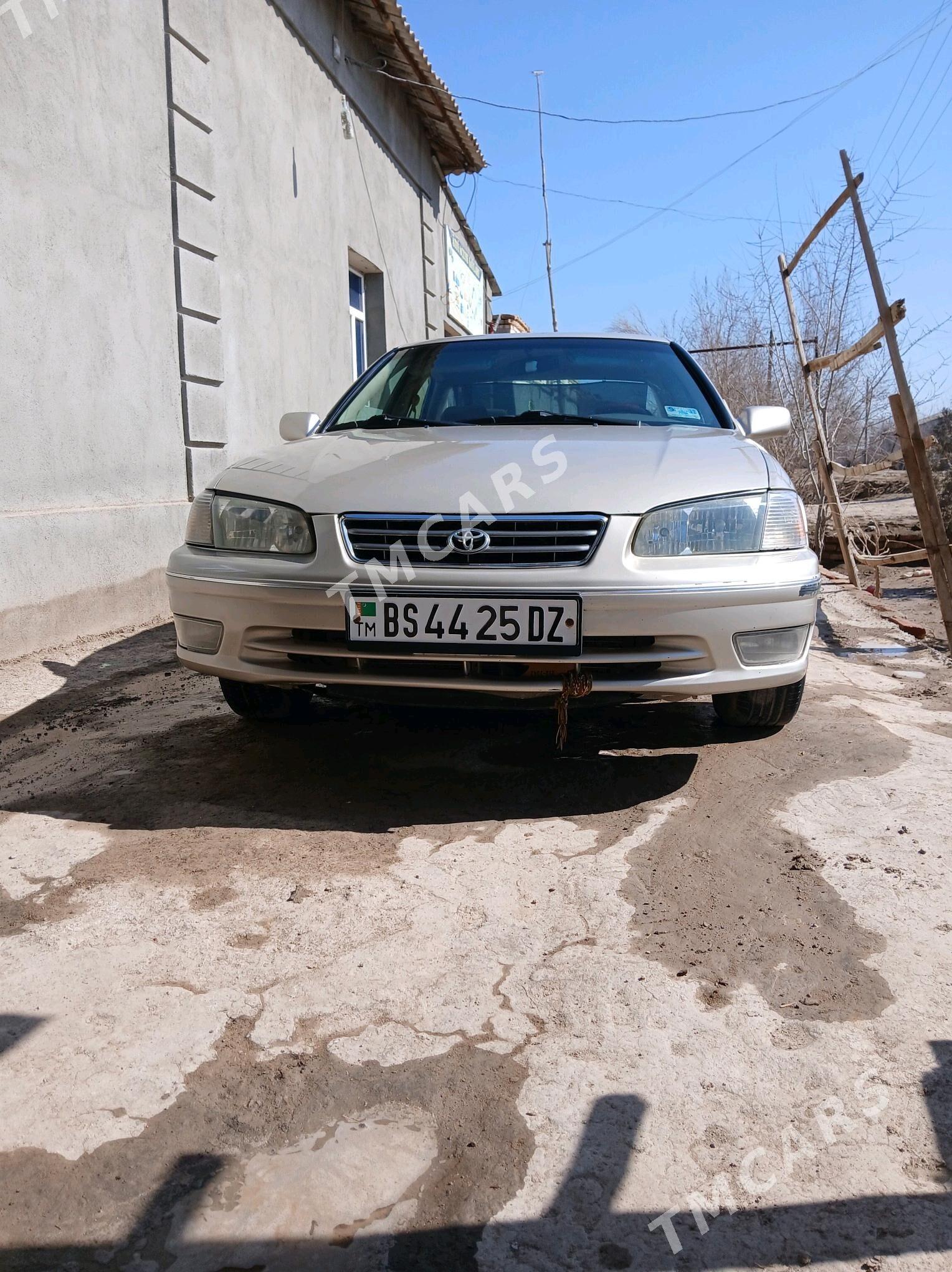 Toyota Camry 2001 - 145 000 TMT - Köneürgenç - img 4