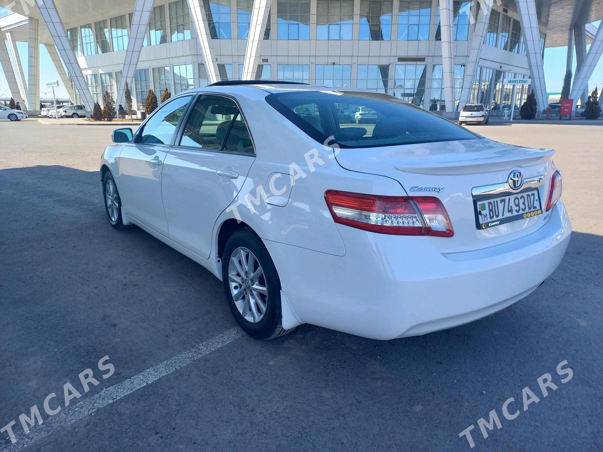 Toyota Camry 2011 - 250 000 TMT - Дашогуз - img 9