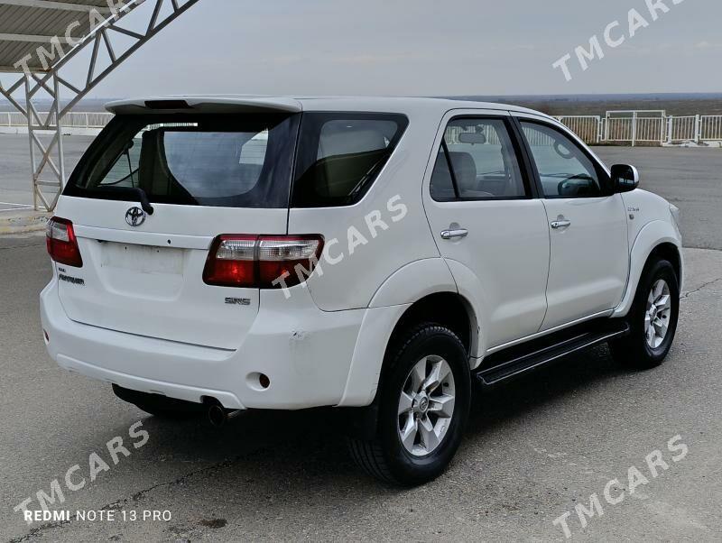 Toyota Fortuner 2010 - 216 000 TMT - Aşgabat - img 3