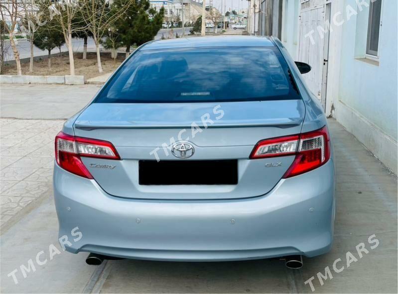 Toyota Camry 2012 - 200 000 TMT - Байрамали - img 2