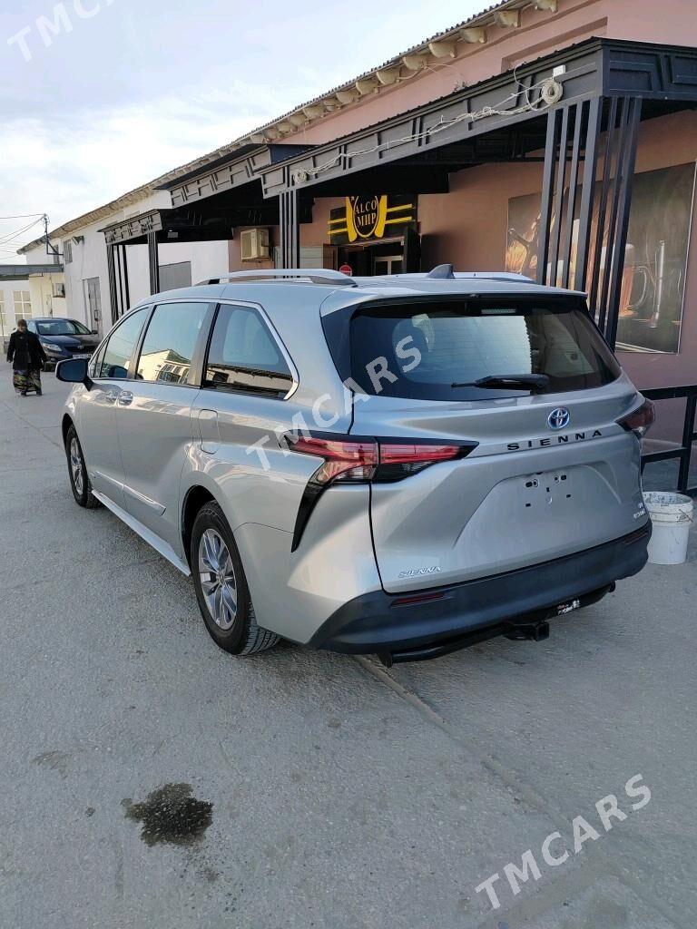 Toyota Sienna 2021 - 505 000 TMT - Хазар - img 4