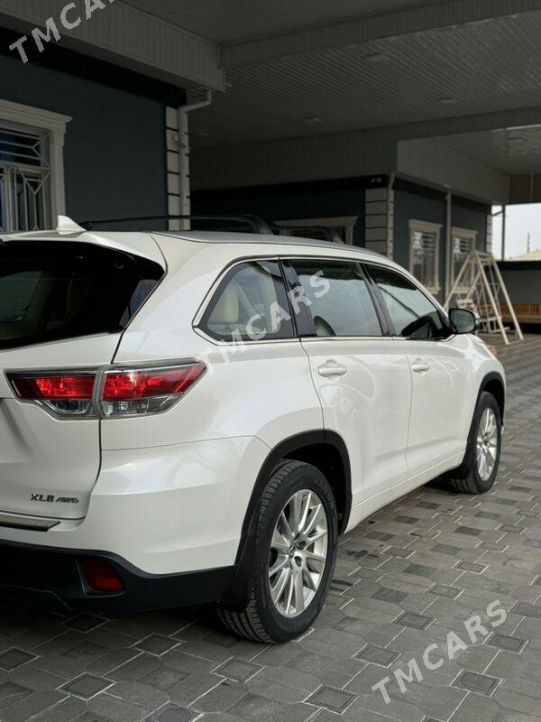 Toyota Highlander 2016 - 625 000 TMT - Мары - img 7