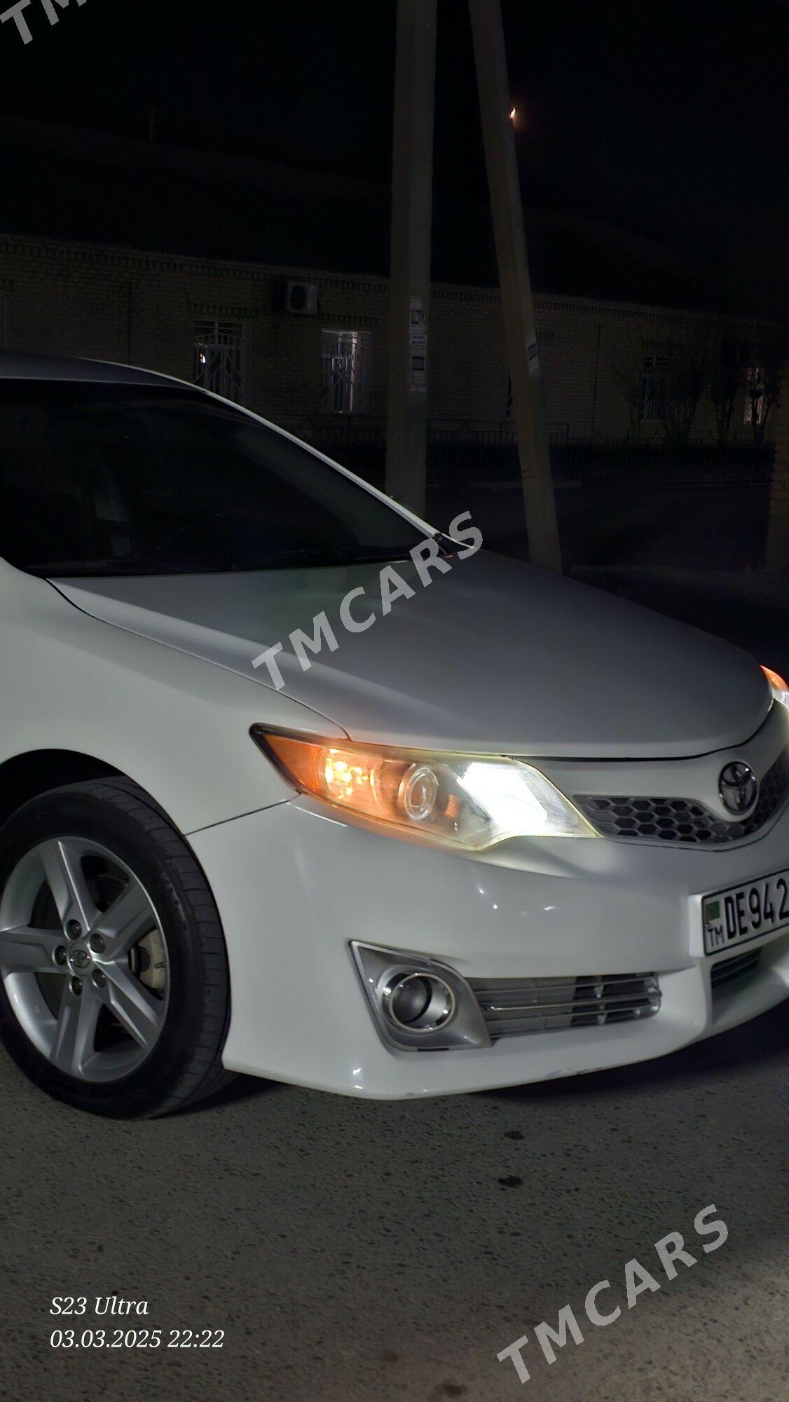 Toyota Camry 2013 - 190 000 TMT - Кака - img 8