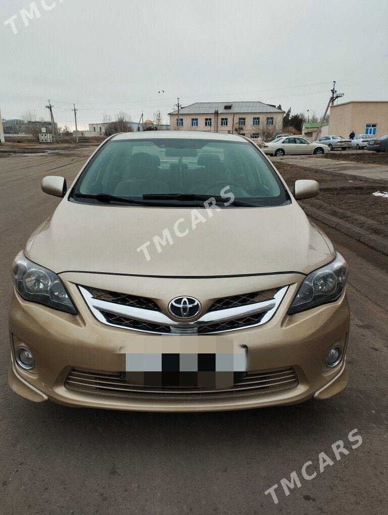 Toyota Corolla 2011 - 150 000 TMT - Дашогуз - img 4