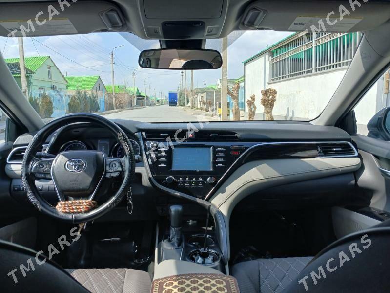 Toyota Camry 2018 - 275 000 TMT - Aşgabat - img 8