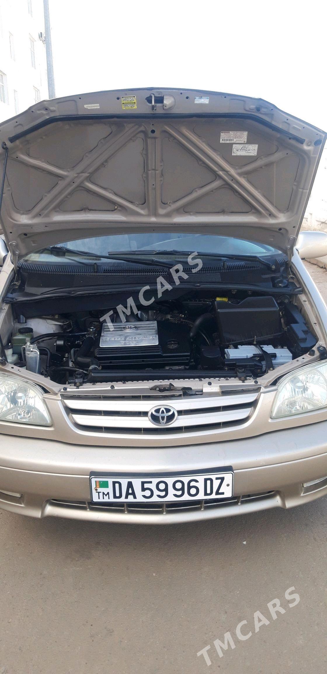 Toyota Sienna 2002 - 152 000 TMT - Daşoguz - img 4