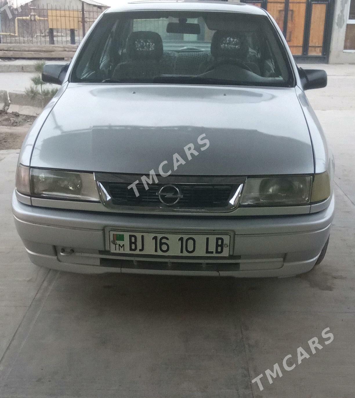 Opel Astra 1990 - 37 000 TMT - Farap - img 2