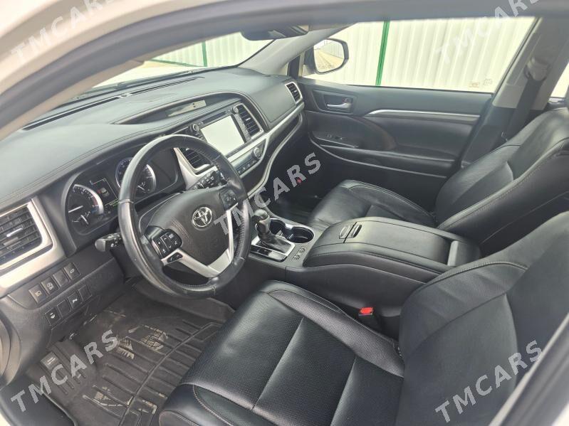 Toyota Highlander 2019 - 520 000 TMT - Мары - img 8