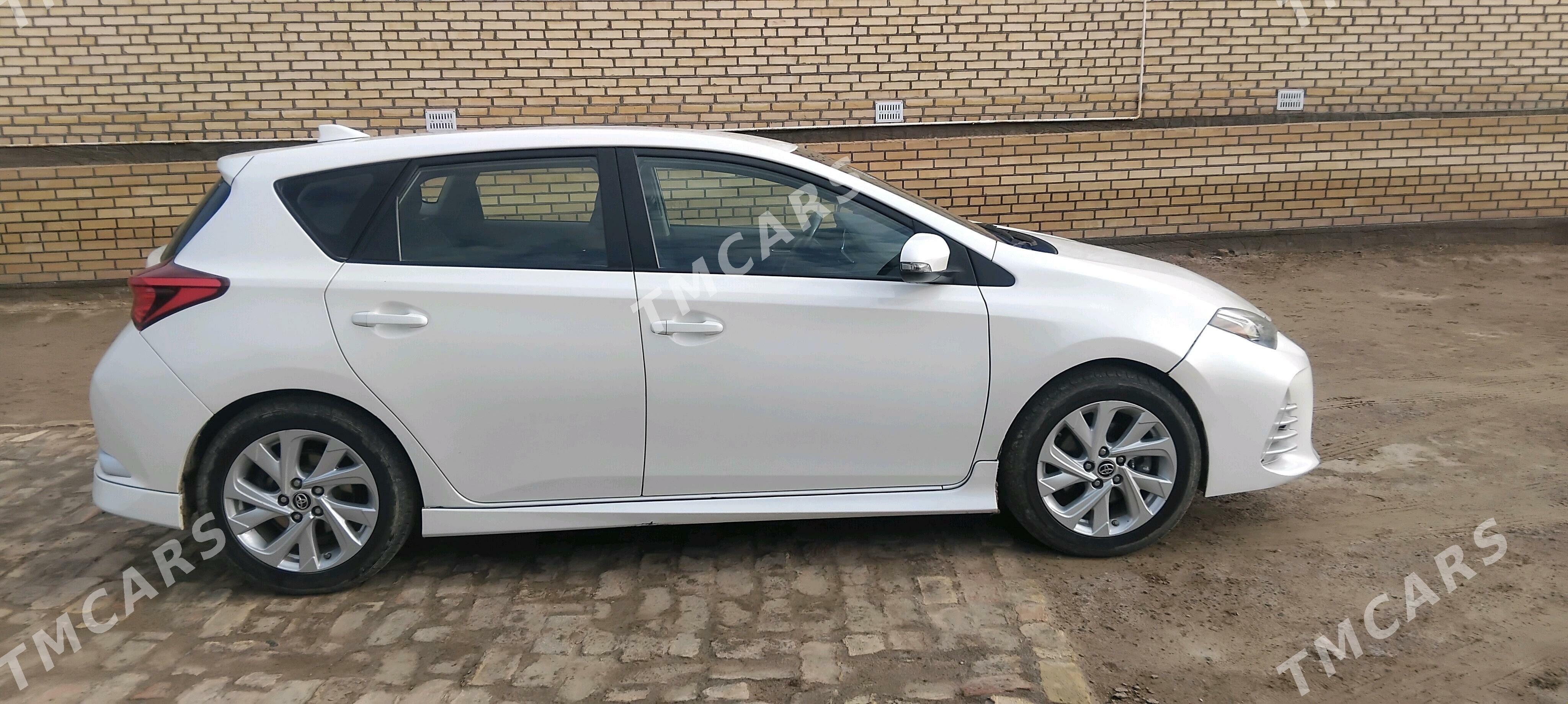 Toyota Corolla 2018 - 250 000 TMT - Wekilbazar - img 2