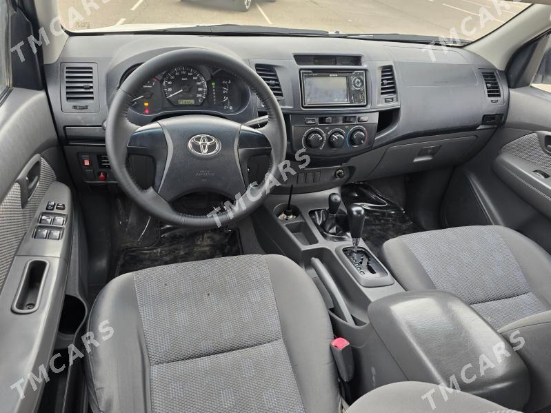 Toyota Hilux 2013 - 298 000 TMT - "Алтын Асыр" Гундогар базары ( Толкучка) - img 2