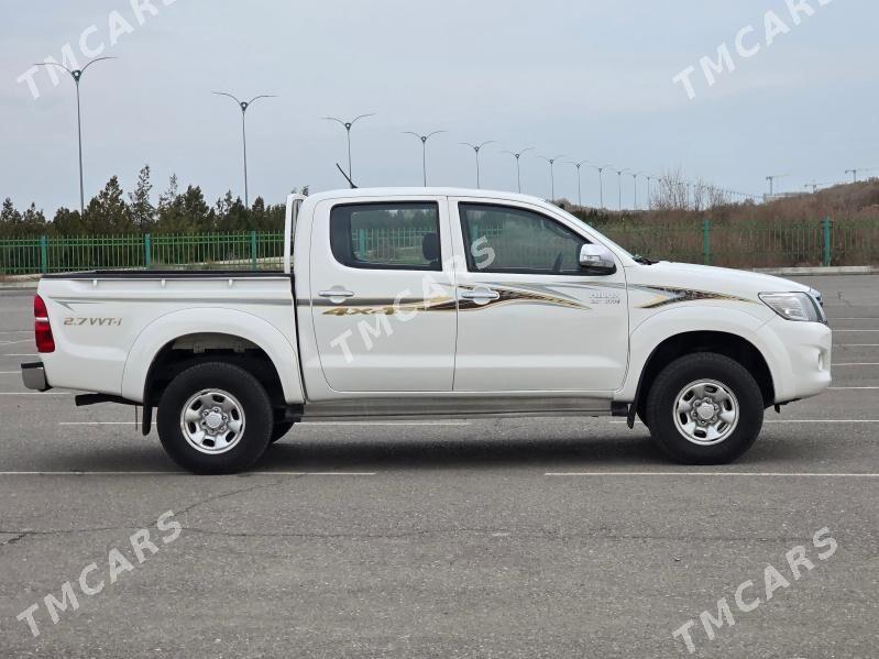 Toyota Hilux 2013 - 298 000 TMT - "Алтын Асыр" Гундогар базары ( Толкучка) - img 9