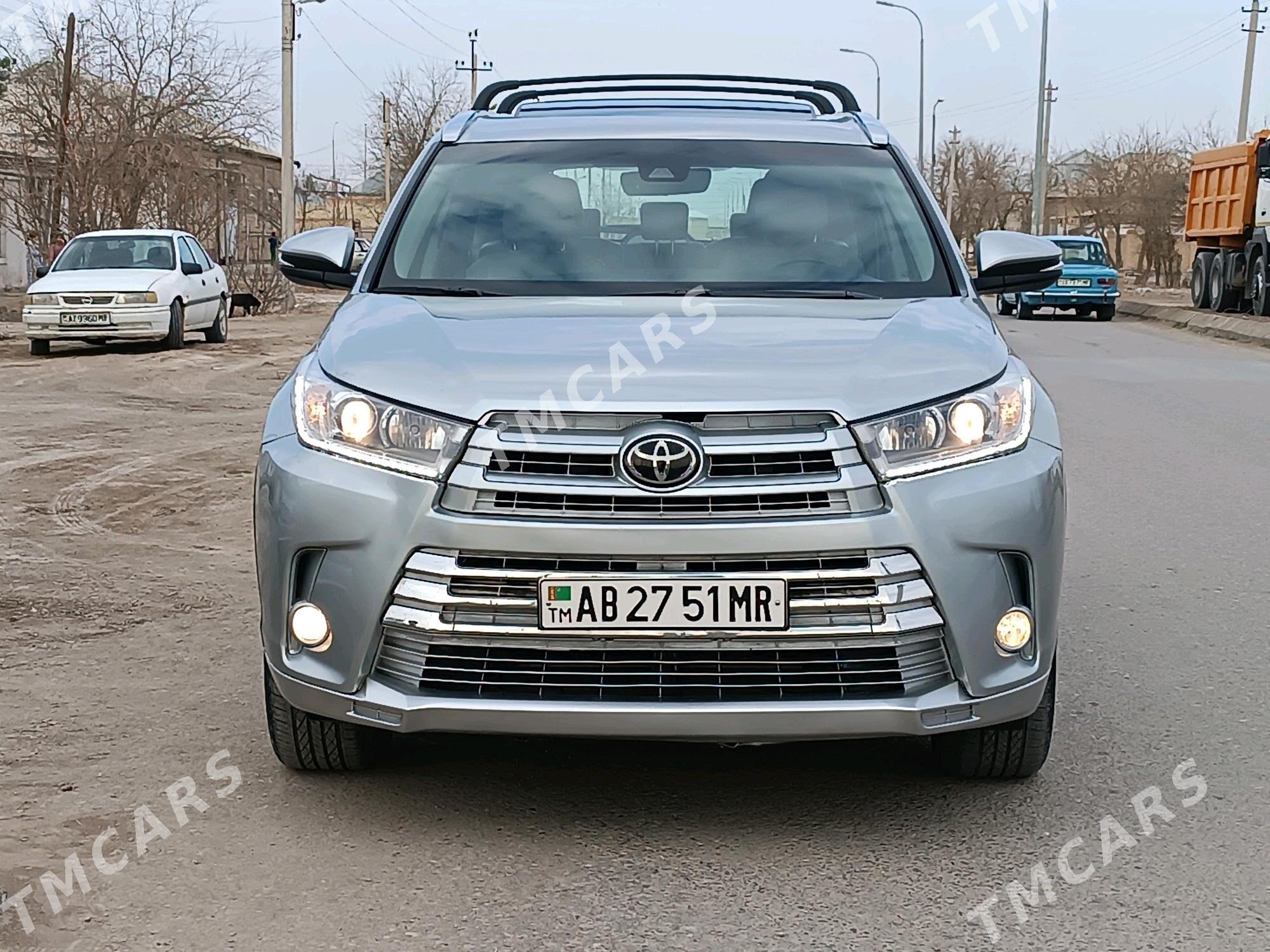 Toyota Highlander 2018 - 400 000 TMT - Baýramaly - img 5