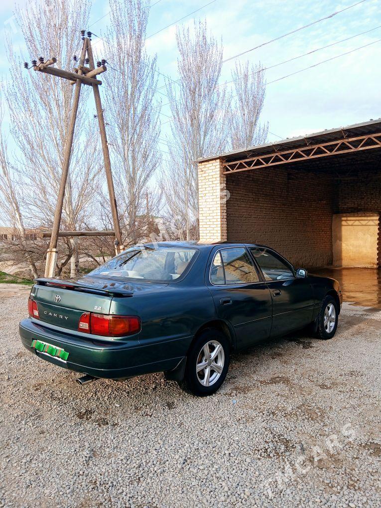 Toyota Camry 1996 - 83 000 TMT - Halaç - img 8