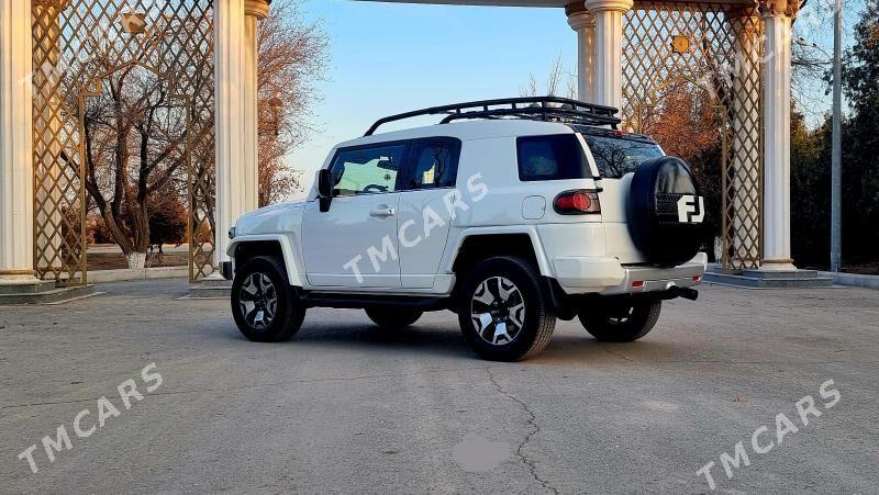 Toyota FJ Cruiser 2008 - 450 000 TMT - Daşoguz - img 3