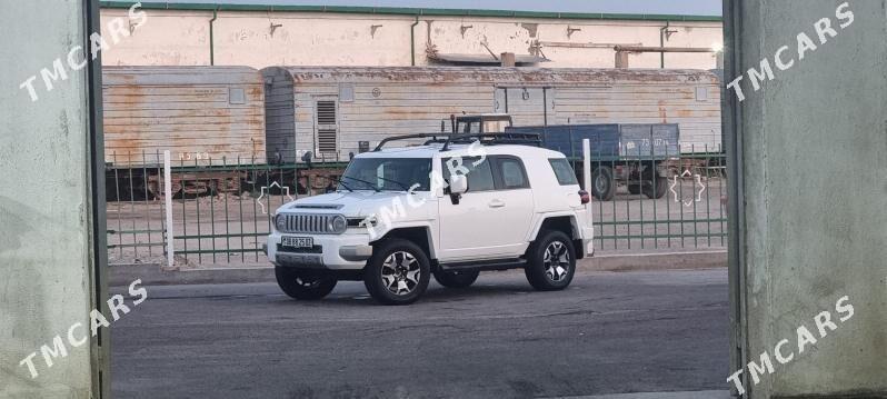 Toyota FJ Cruiser 2008 - 450 000 TMT - Daşoguz - img 2