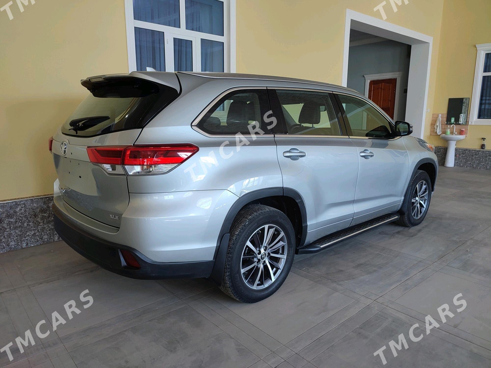 Toyota Highlander 2018 - 460 000 TMT - Туркменабат - img 2