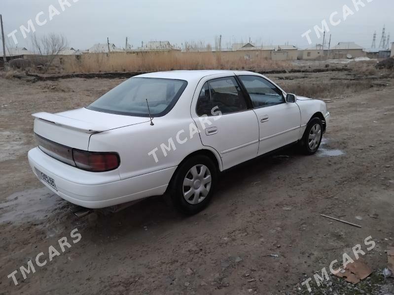 Toyota Camry 1993 - 42 000 TMT - Мары - img 5