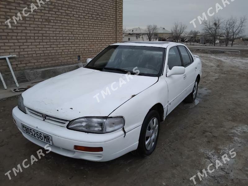 Toyota Camry 1993 - 42 000 TMT - Мары - img 6