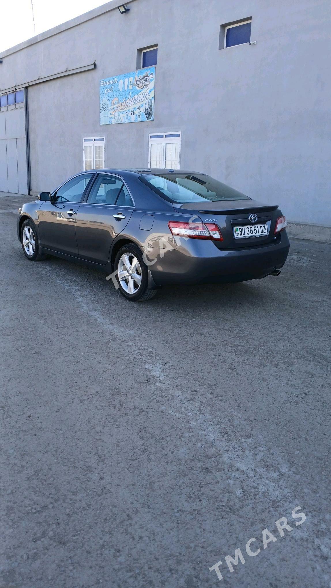 Toyota Camry 2010 - 170 000 TMT - Daşoguz - img 4