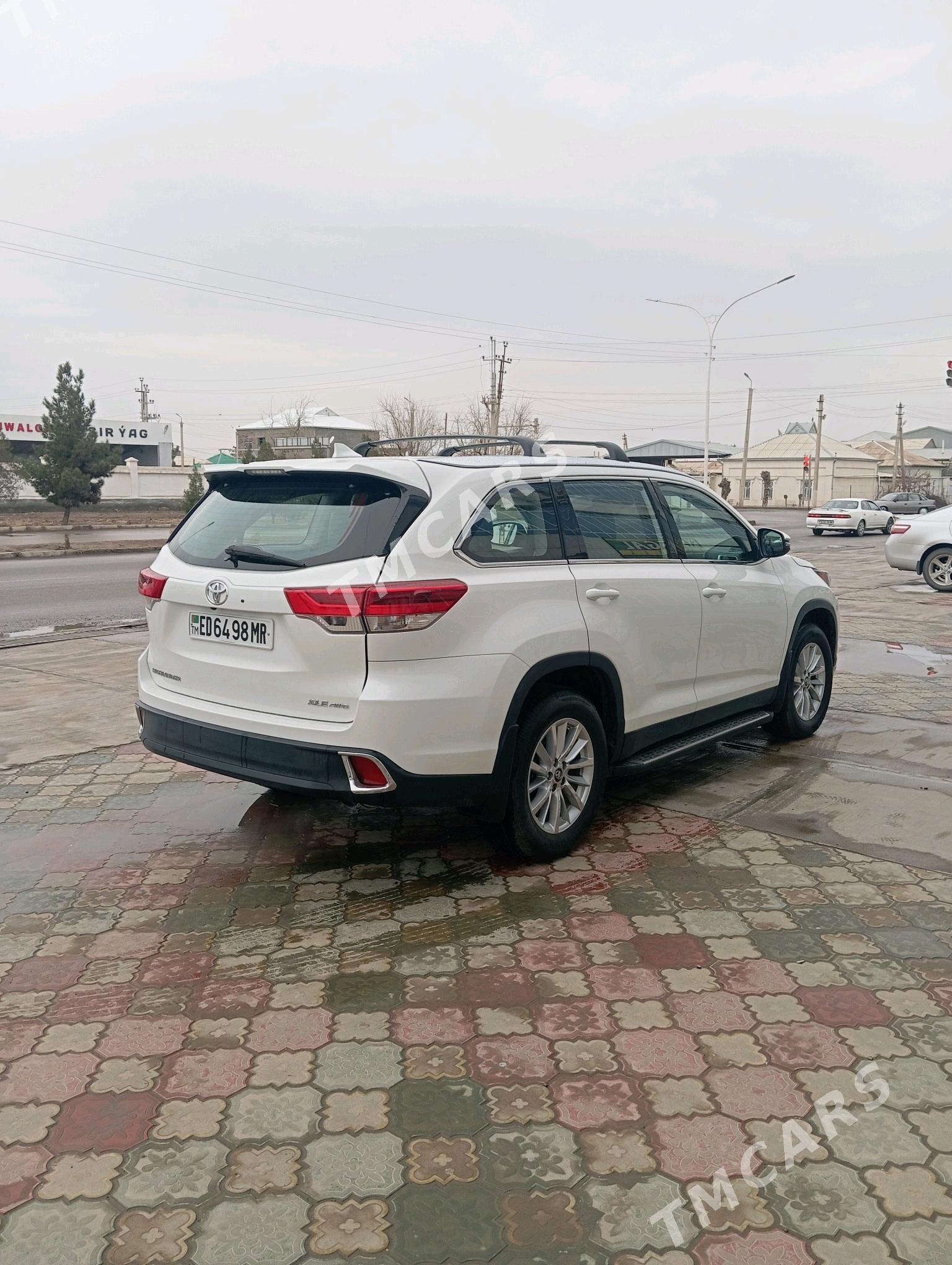 Toyota Highlander 2019 - 500 000 TMT - Мары - img 4