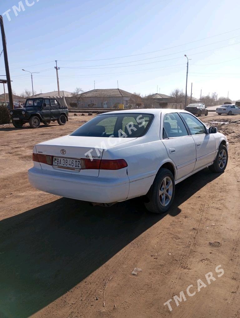 Toyota Camry 2000 - 110 000 TMT - Губадаг - img 4