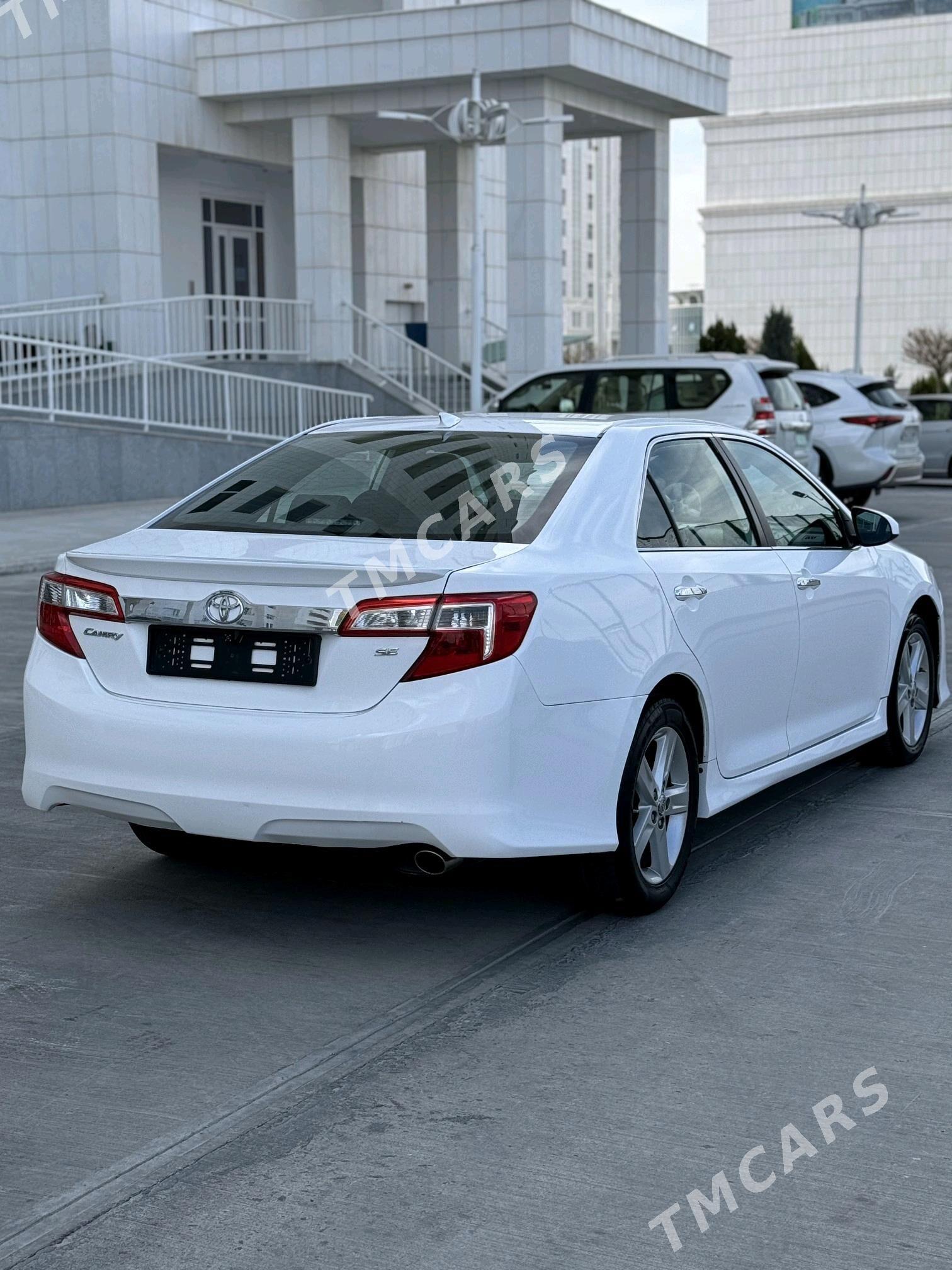 Toyota Camry 2013 - 190 000 TMT - Кëши - img 5