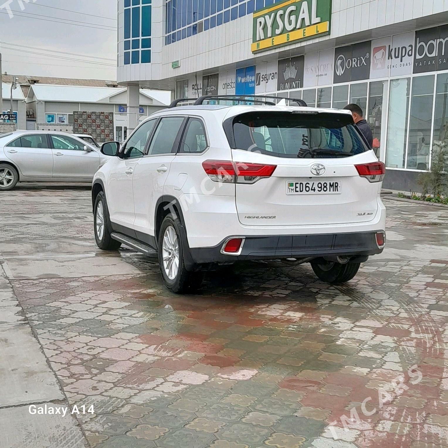 Toyota Highlander 2019 - 500 000 TMT - Мары - img 2