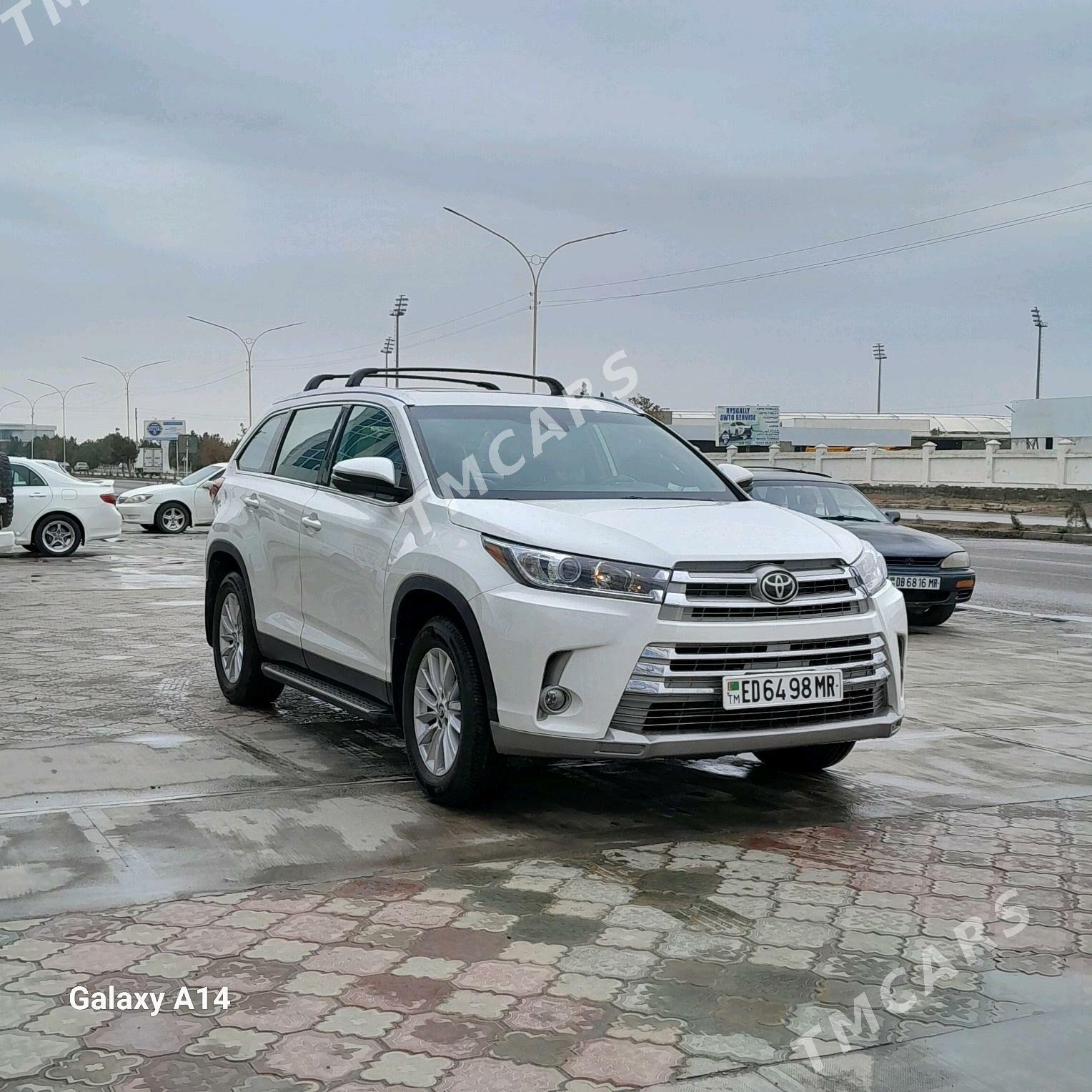 Toyota Highlander 2019 - 500 000 TMT - Мары - img 3