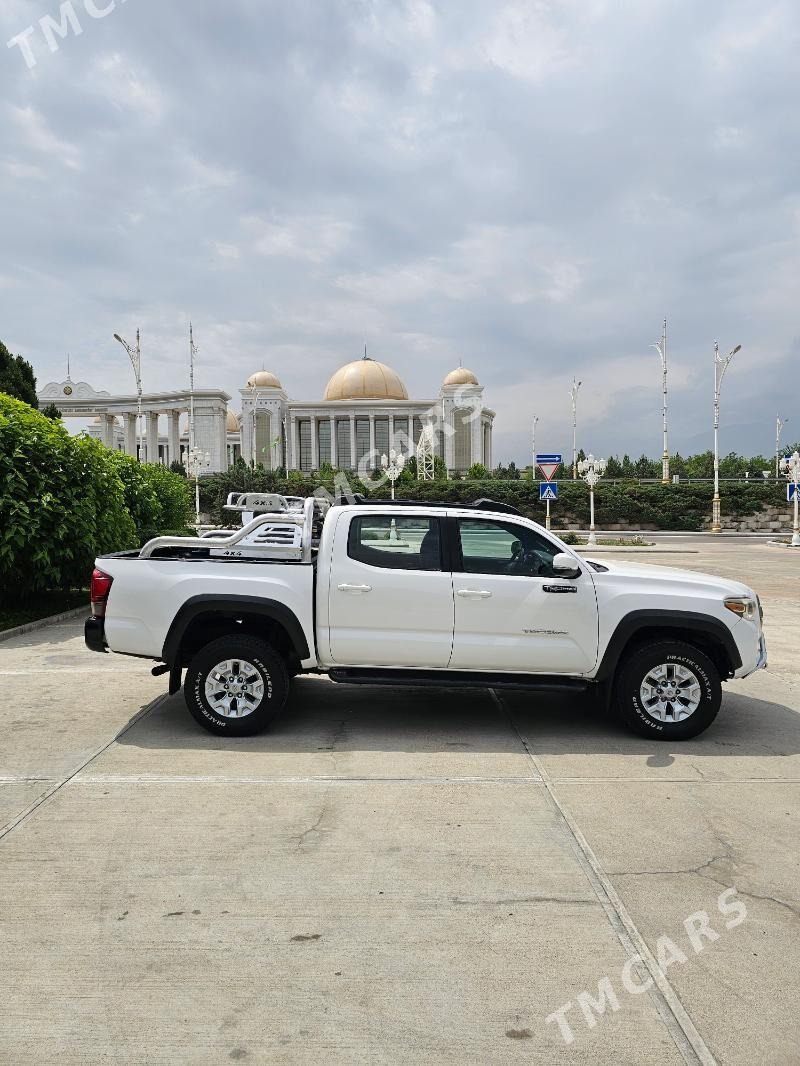 Toyota Tacoma 2018 - 360 000 TMT - Aşgabat - img 4