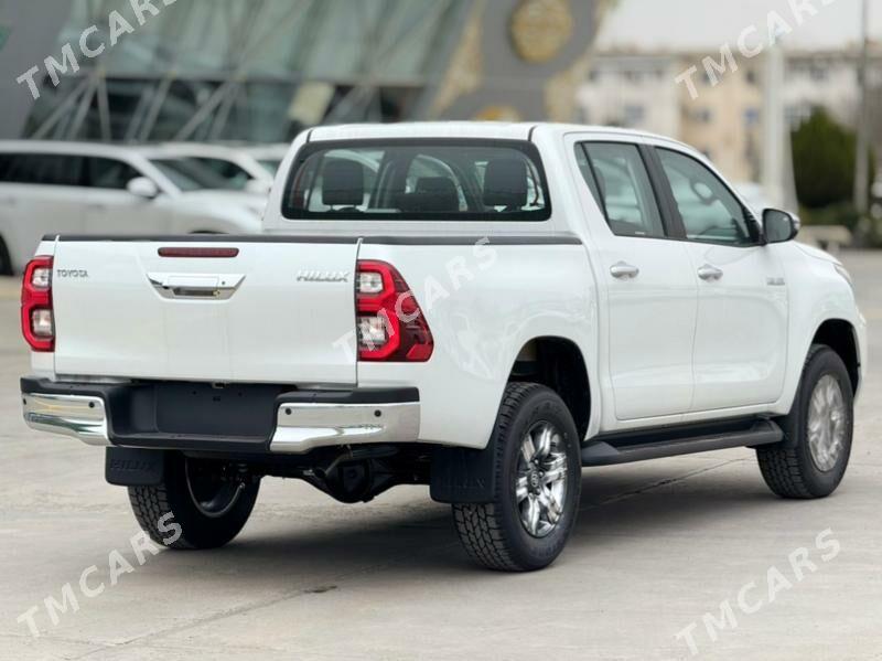 Toyota Hilux 2024 - 695 000 TMT - Ашхабад - img 4