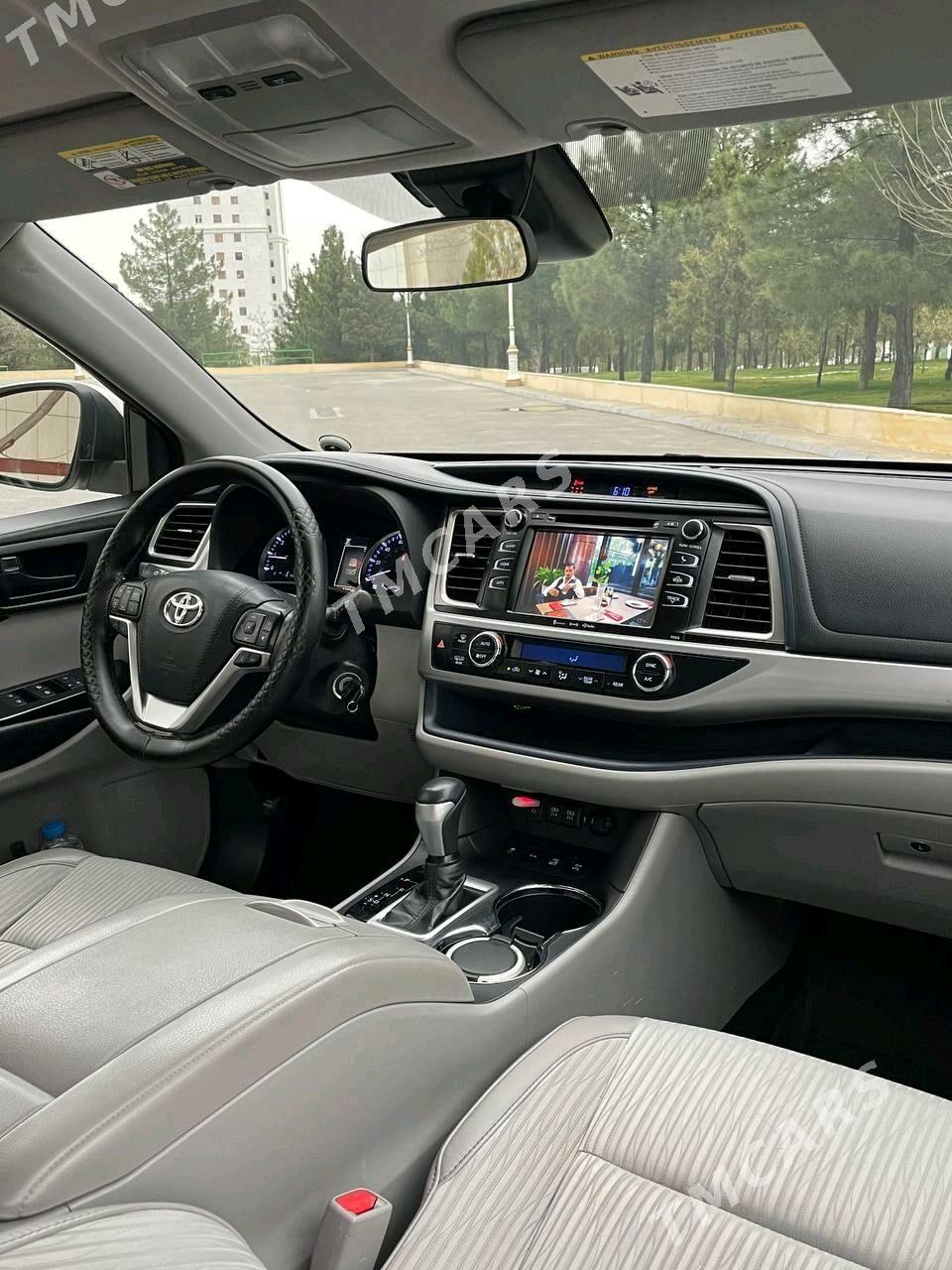 Toyota Highlander 2018 - 435 000 TMT - Ашхабад - img 2