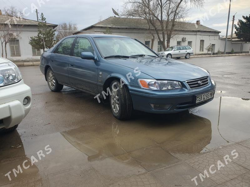 Toyota Camry 2000 - 140 000 TMT - Baýramaly - img 2