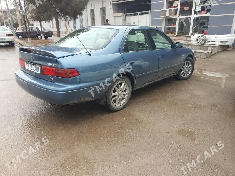 Toyota Camry 2000 - 140 000 TMT - Baýramaly - img 3